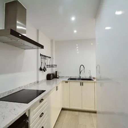 Property With See View 4 Apartment *